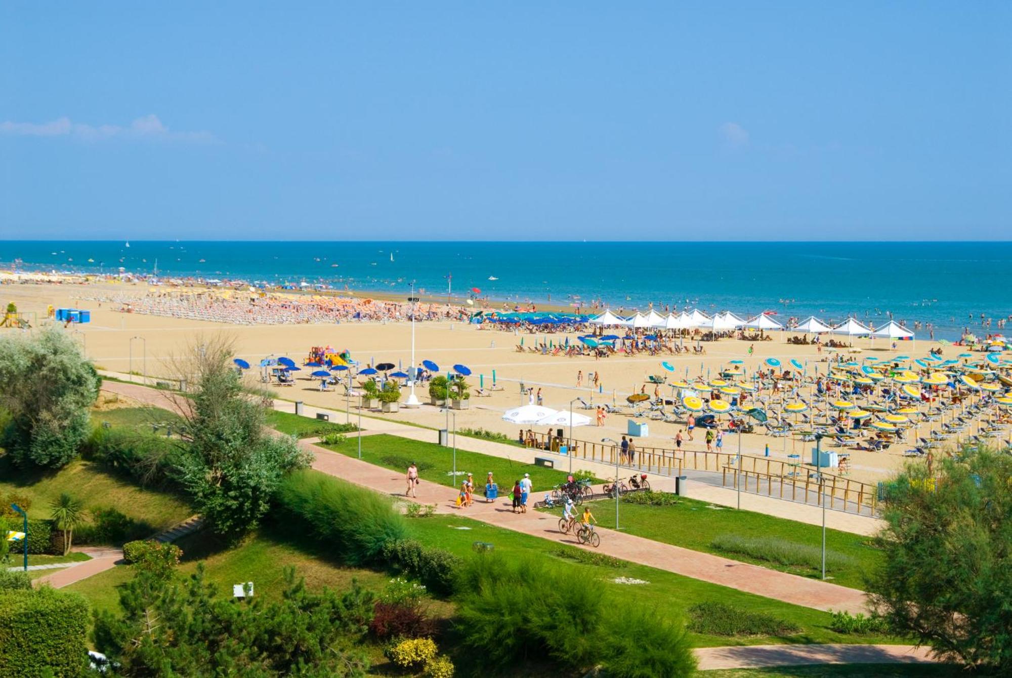 Hotel Gimm Bibione Exterior photo